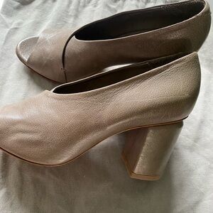 Officine Creative - Leather Peep Toe Shoes